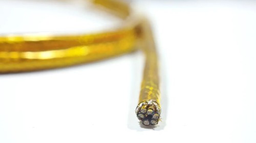 为什么高端装备都在用挤出型 PI 电缆？一文看懂它的核心优势
